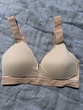 SPANX Nude Wireless Smooth Everyday Bra